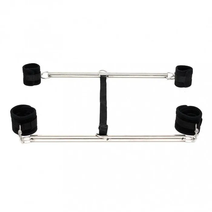 Rimba - Dubbele Spreader bar Met Zachte Boeien - Zwart | Rimba Bondage Play Vibrators Rimba - Dubbele Spreader bar Met Zachte Boeien - Zwart | Rimba Bondage Play Vibrators